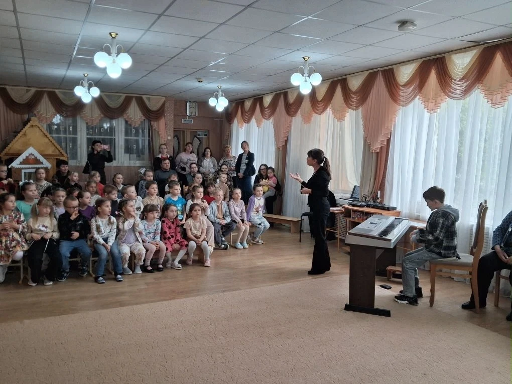 В период с 16 по 20 апреля состоялась серия ярких музыкальных мероприятий: учащиеся дет...