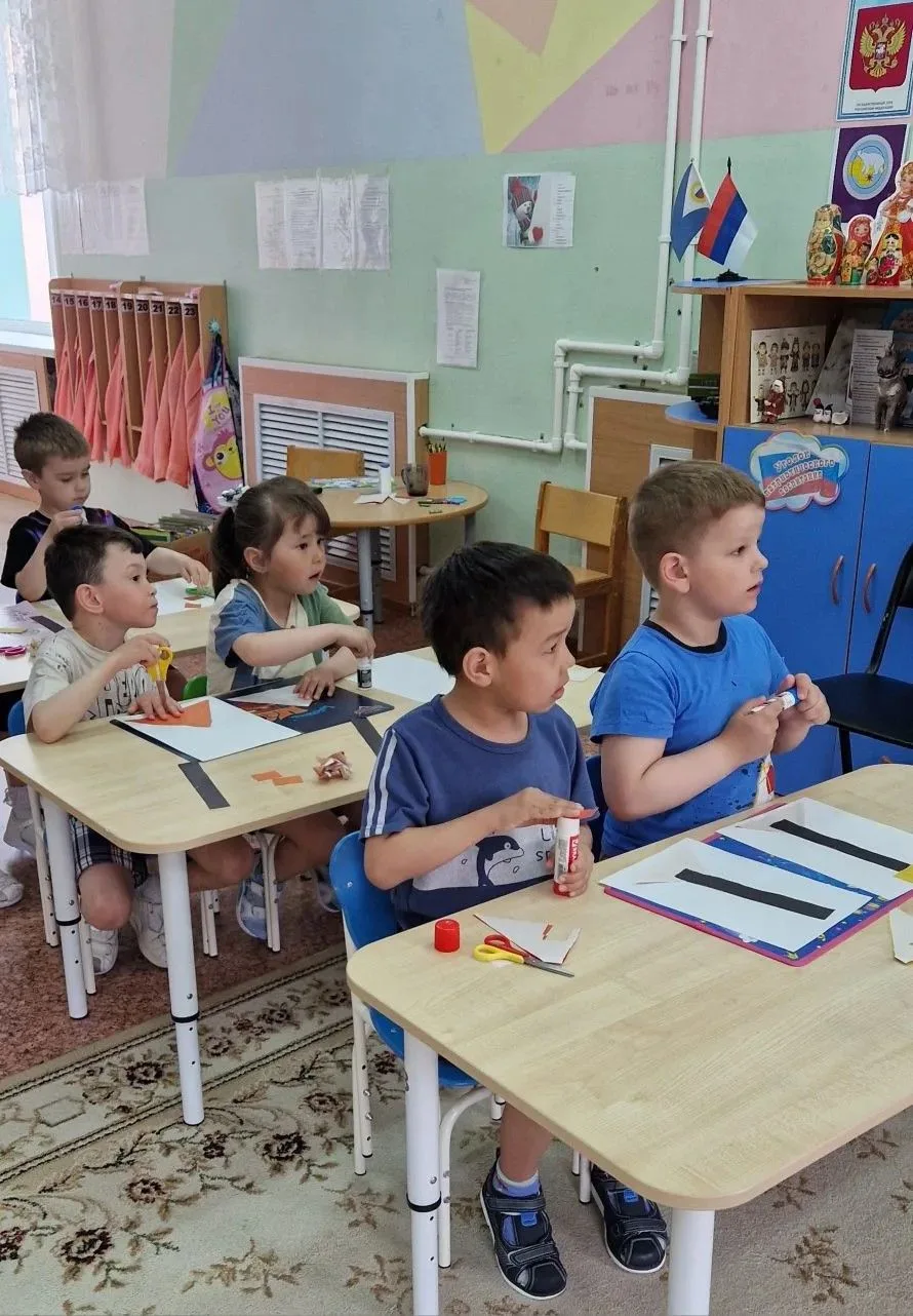 🎨🇷🇺 «Я рисую Родину!»: творческий марафон в нашем детском саду 🖌✨
Сегодня в «Золотом ключике» пр