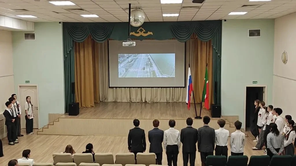 🎖️ 7 май көнне безнең гимназиядә 10 сыйныф укучылары өчен Бөек Җиңүнең 81 еллыгына багышланган танта