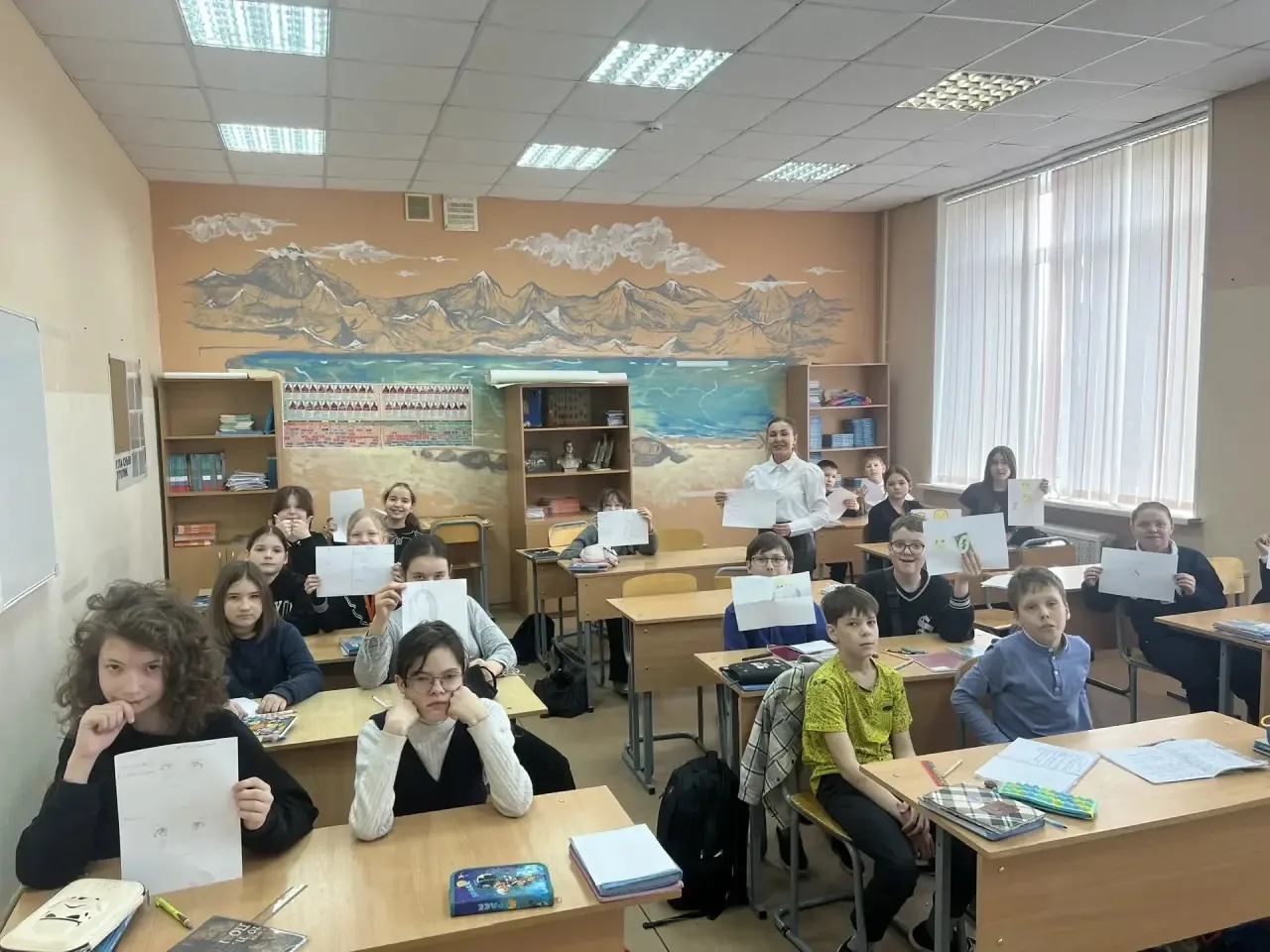 АРТ-МАСТЕРСКАЯ ✌🏼  В рамках недели психологии в школе прошла арт- мастерская «Рисуем эмоции» для уче