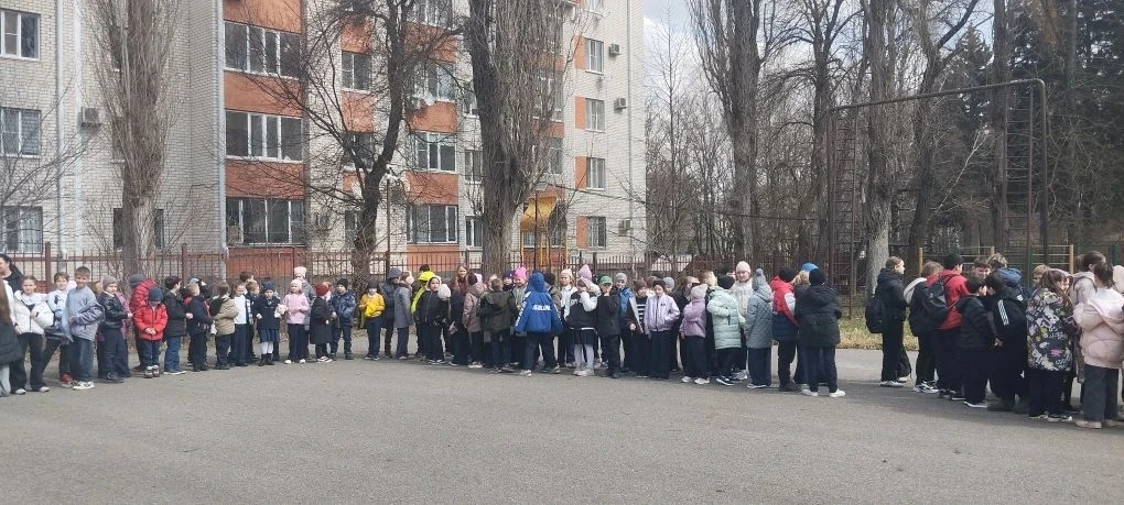 🔔18 марта в школе прошла тренировочная эвакуация, целью которой было совершенствование знаний и прак