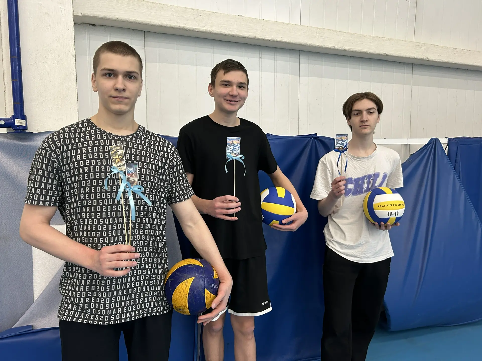 🎉 Весёлые старты в честь 23 февраля! 🎉    В преддверии Дня защитника Отечества парни из 9‑х классов 