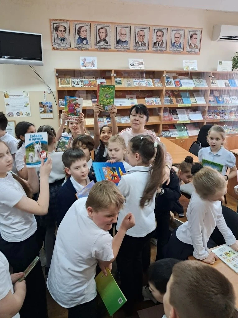 📚 В нашей библиотеке с размахом прошел праздник книги! 🎉  Ребята не только познакомились с увлекател