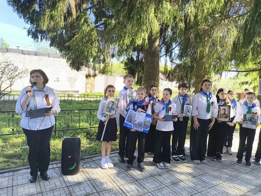 🎖 Память, освящённая подвигом: торжественный митинг у Обелиска в деревне Анкудиновка 🎖  В священный 
