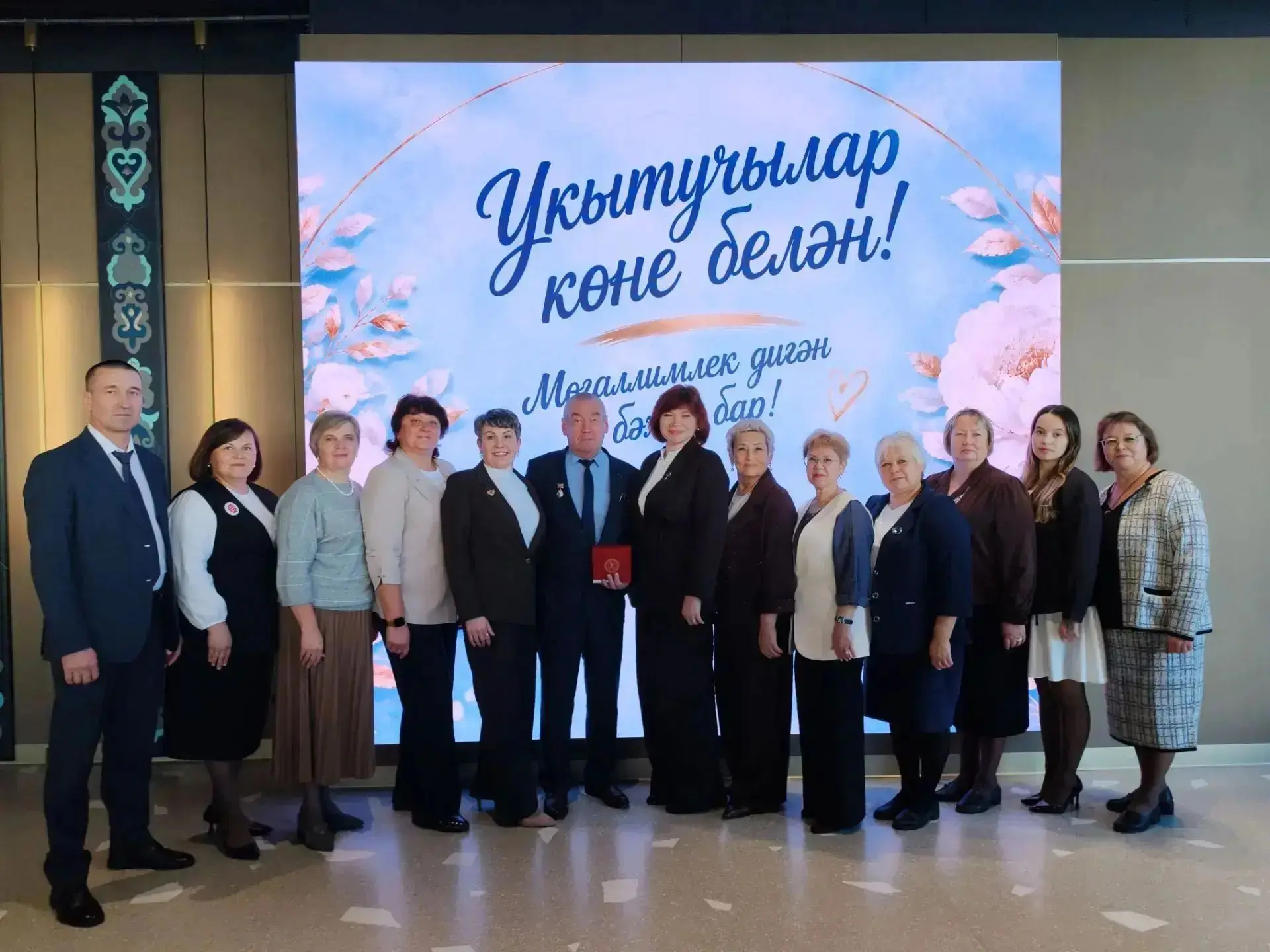 Сегодня в ЦУМе — главные герои Дня учителя!