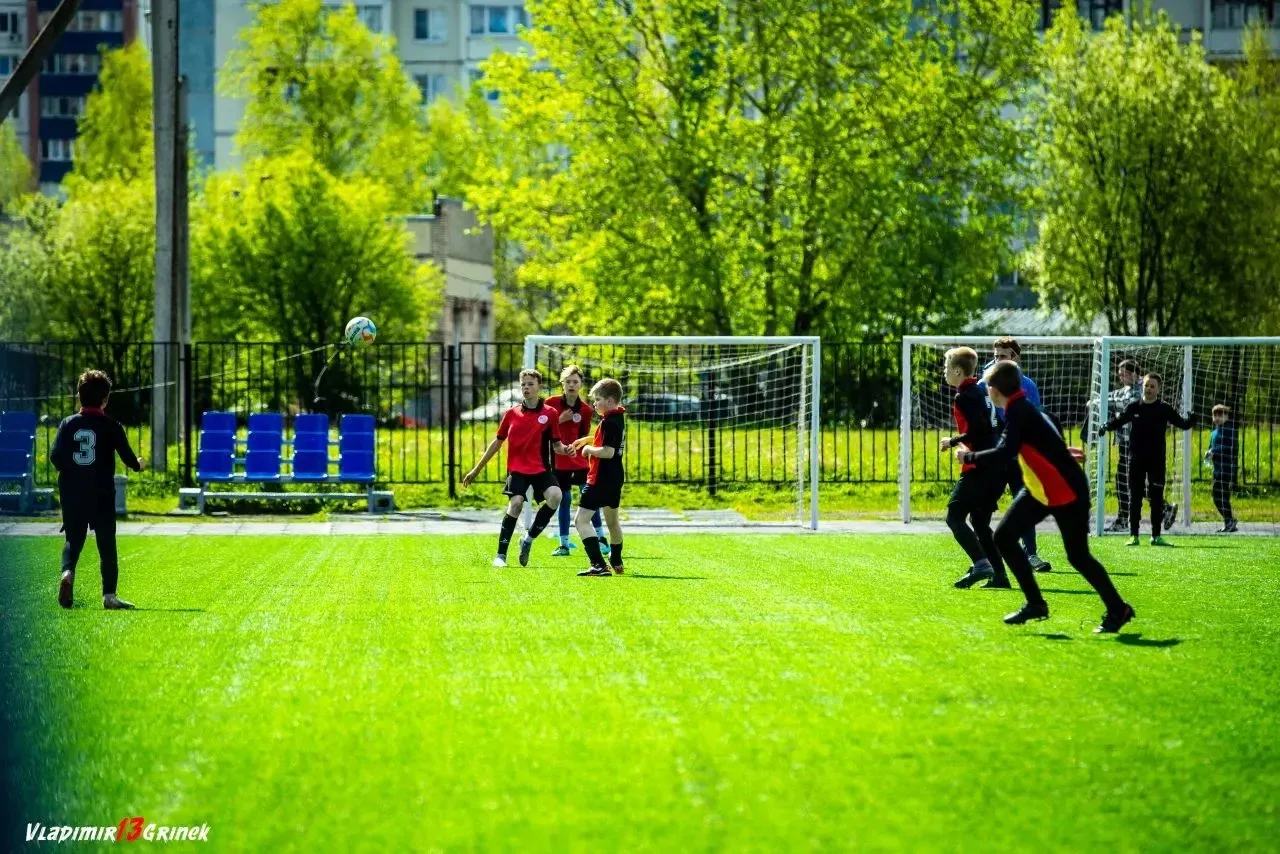БЛЕСТЯЩАЯ ПОБЕДА НАШЕЙ ФУТБОЛЬНОЙ КОМАНДЫ  ⚽ ⚽⚽   🗓️ 6 мая на стадионе «Ижорец» состоялись финальные