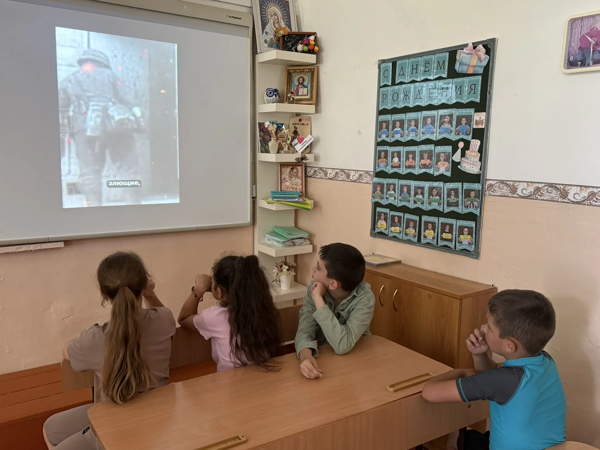 В рамках предстоящего Дня памяти и скорби воспитанники лагеря дневного пребывания «Орле...