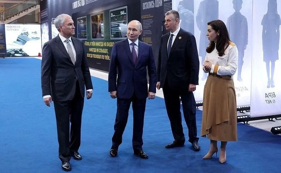 🇷🇺Президент посетил выставку к 80-летию Жириновского в Манеже