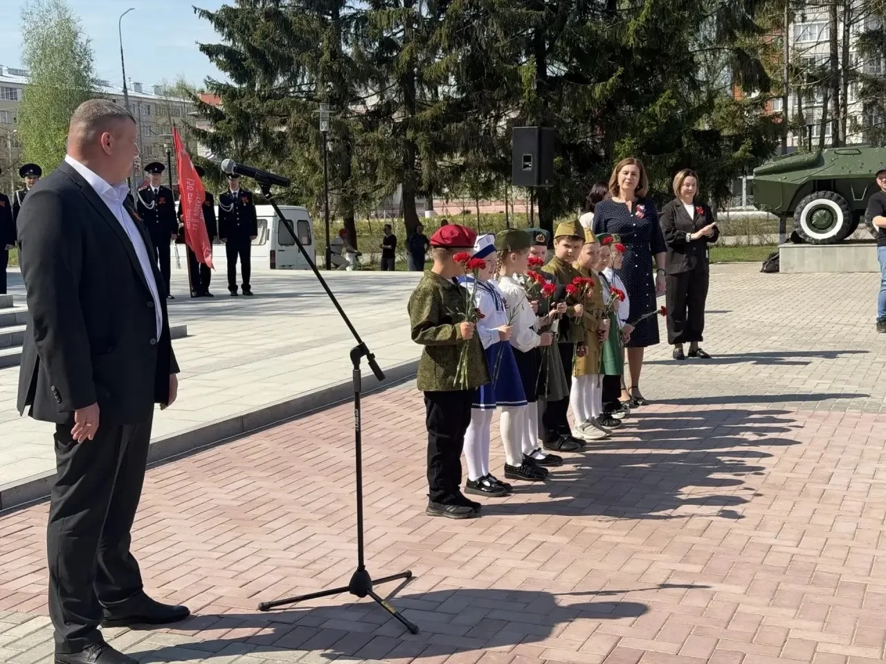 🕊️8 мая у мемориала Воинской славы состоялся парад воспитанников дошкольных образовате...