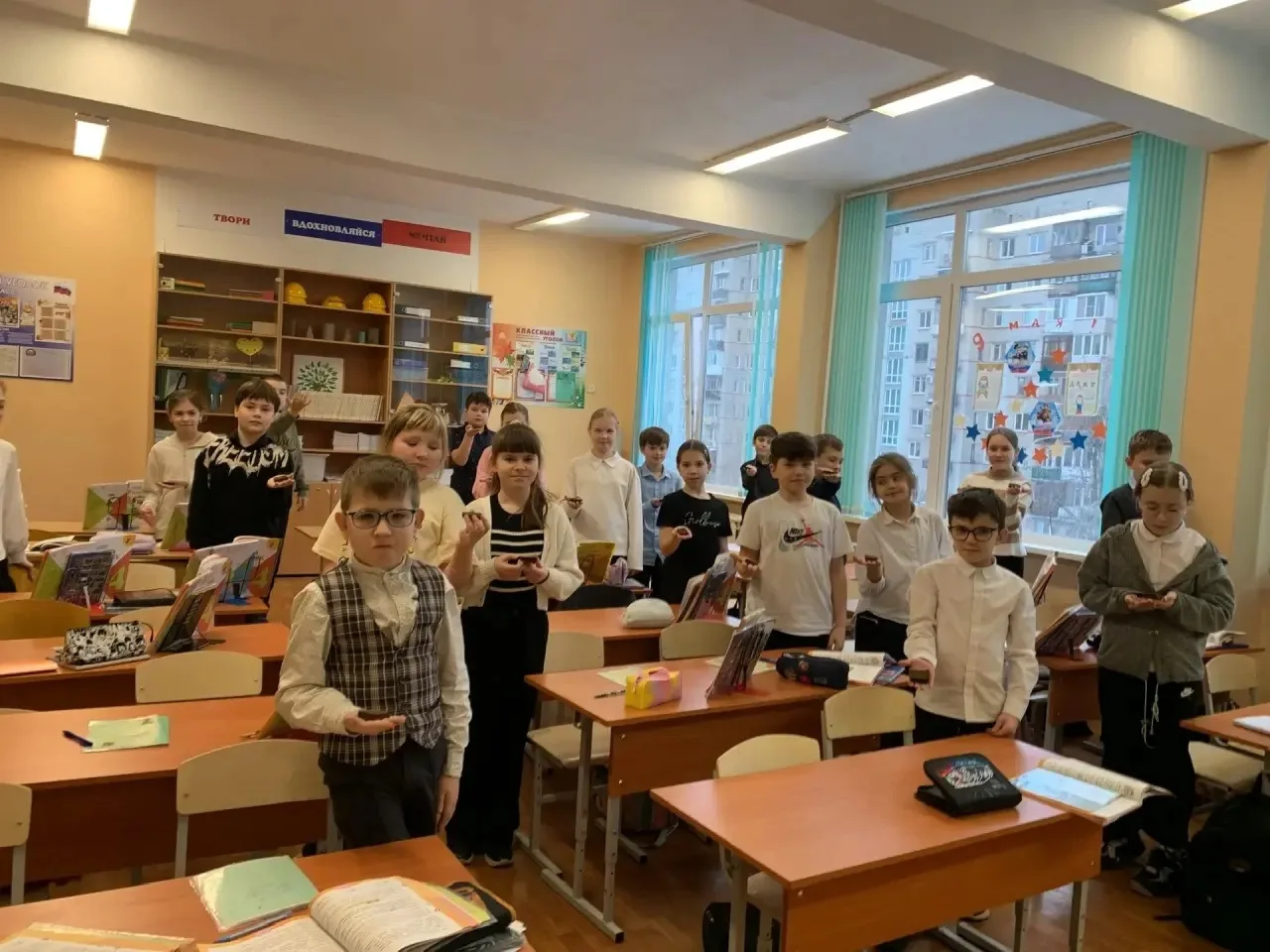 В ГБОУ СОШ №69 для учеников 4 «Б» класса была организована акция, в ходе которой ребята...