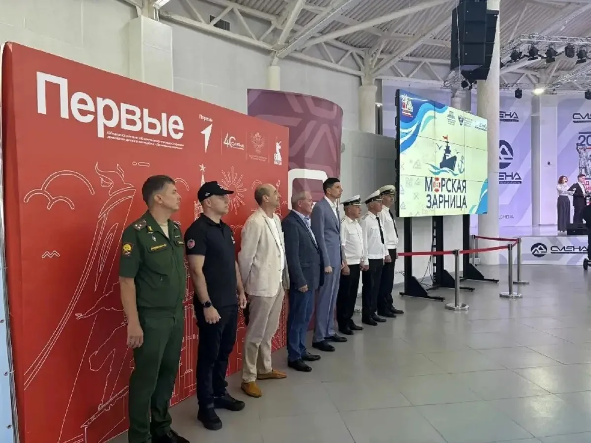 Офицеры и курсанты Военной академии защиты информации имени генерала армии С.М.Штеменко...