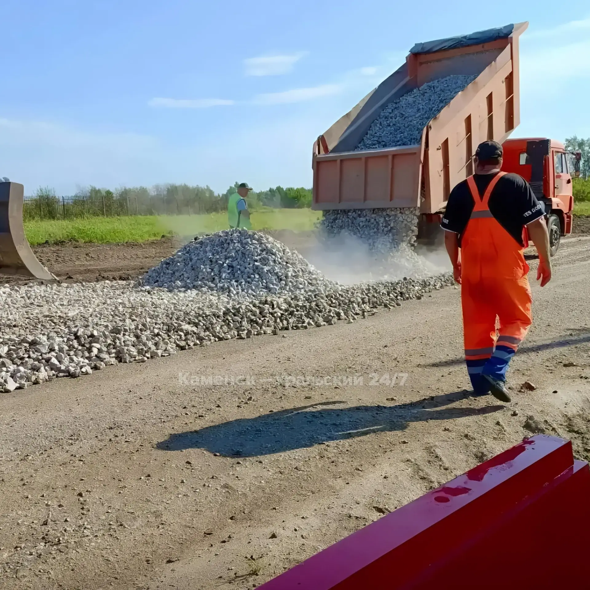 🛣️ Дорогу от Кремлевки до Каменска-Уральского начали ремонтировать

Дорожники приступили к ремонту 