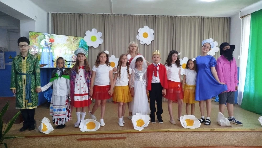 Волшебство ожило на сцене! ✨

Сегодня в нашей Батуринской школе состоялась долгожданная премьера спе