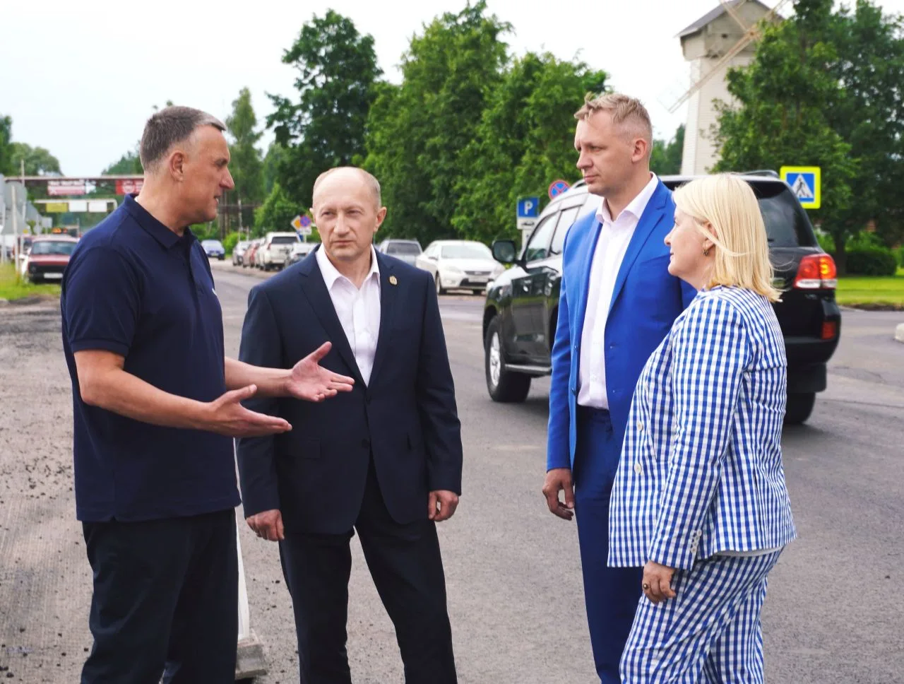 Уважаемые Новгородцы! 

Сегодня вместе с первым заместителем губернатора Новгородской области Евгени