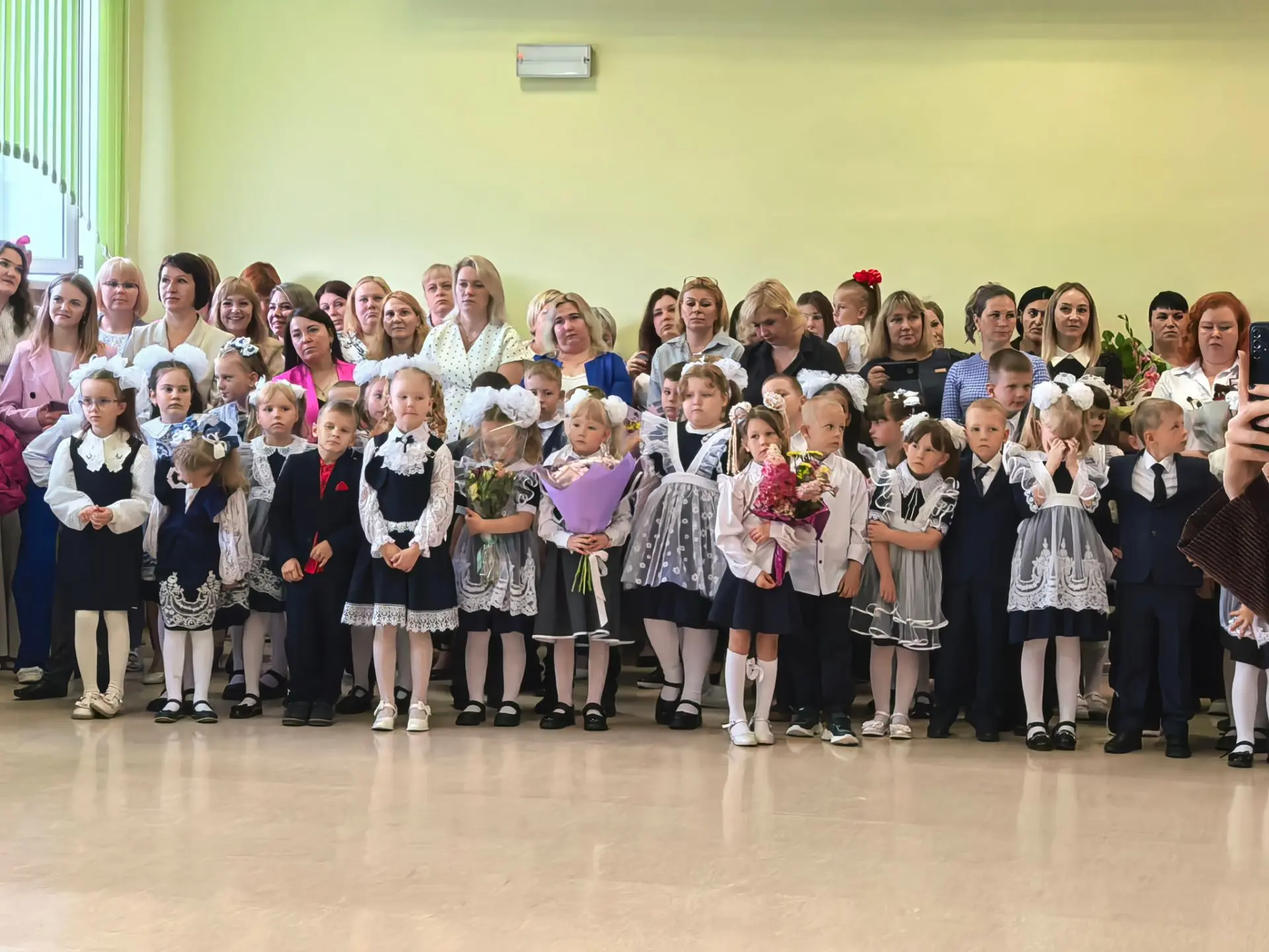Дорогие друзья! Поздравляем всех с Днем знаний и началом учебного года!