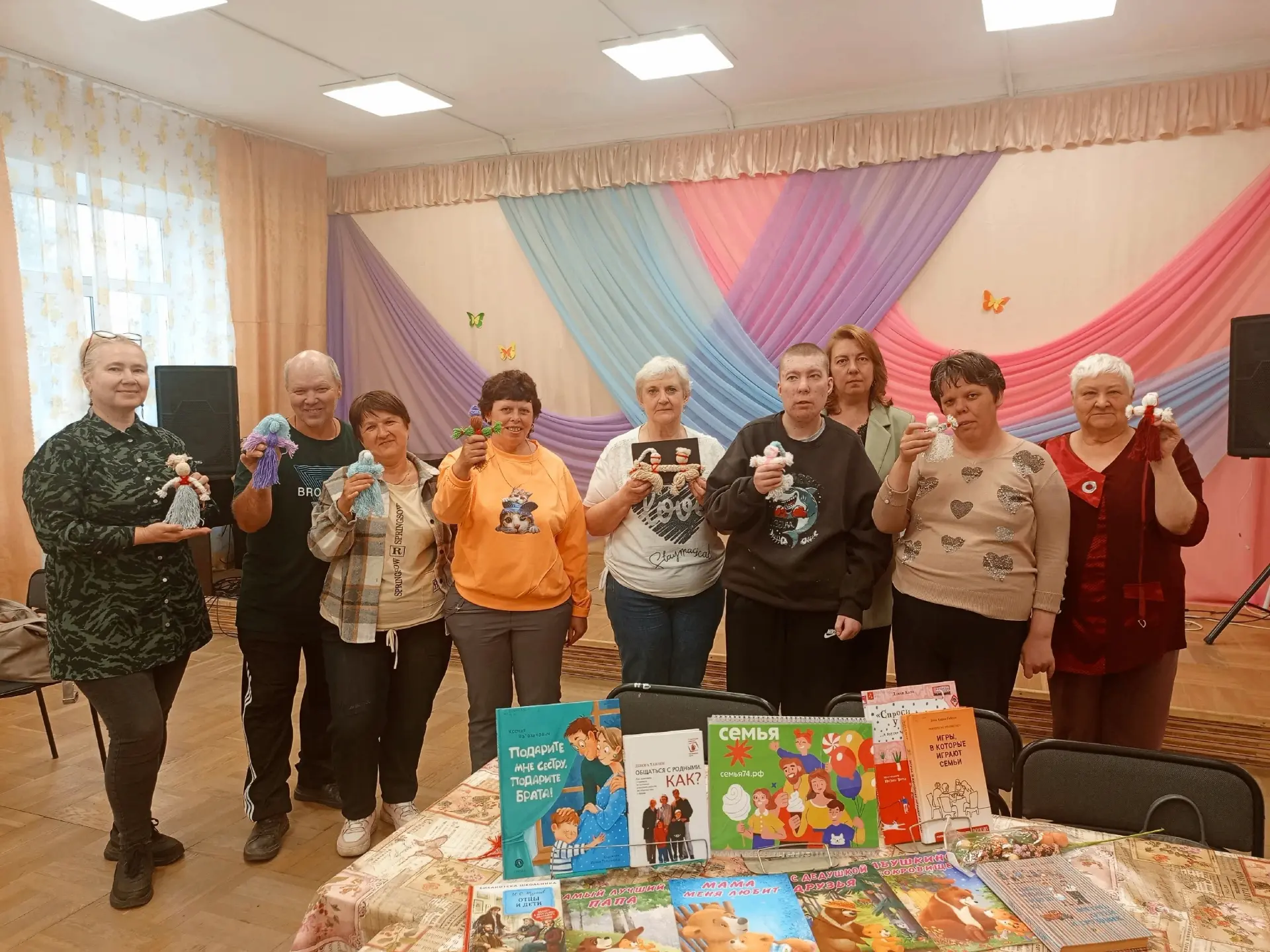 28 мая мы собрались за круглым столом в клубе «Тепло души», чтобы поговорить о самом ва...