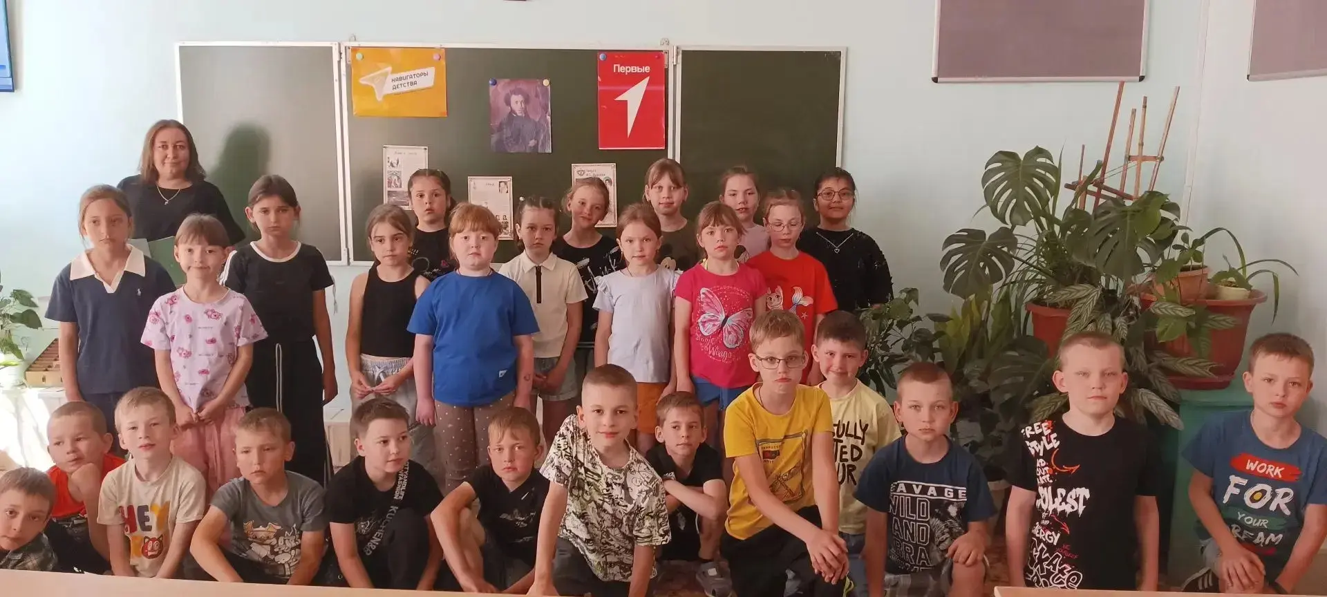 Сегодня в нашем детском пришкольном лагере «Весёлые ребята» царила особенная, по-настоящему празднич