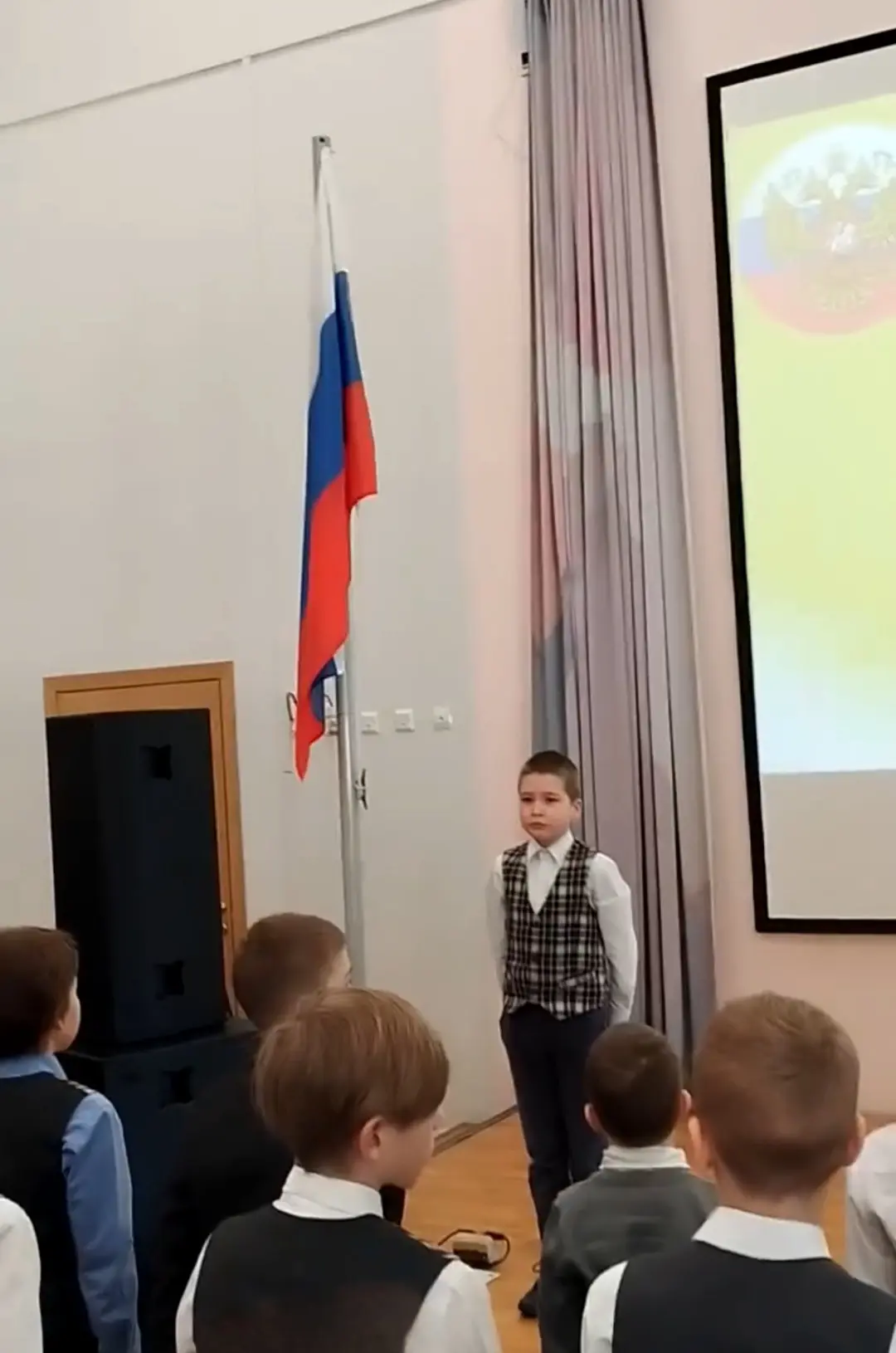 Дан старт новой учебной неделе! Вчера в актовом зале начальной школы собрались ученики 2 классов. По