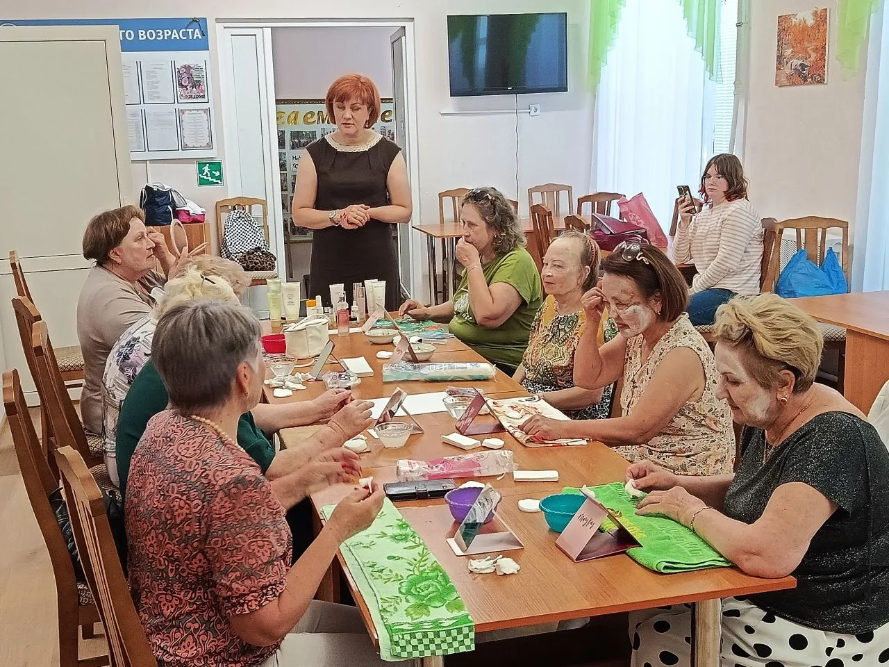 💫Дамские секреты  🏡💄В "Клубе золотого возраста" Ярцевского комплексного центра социального обслужива