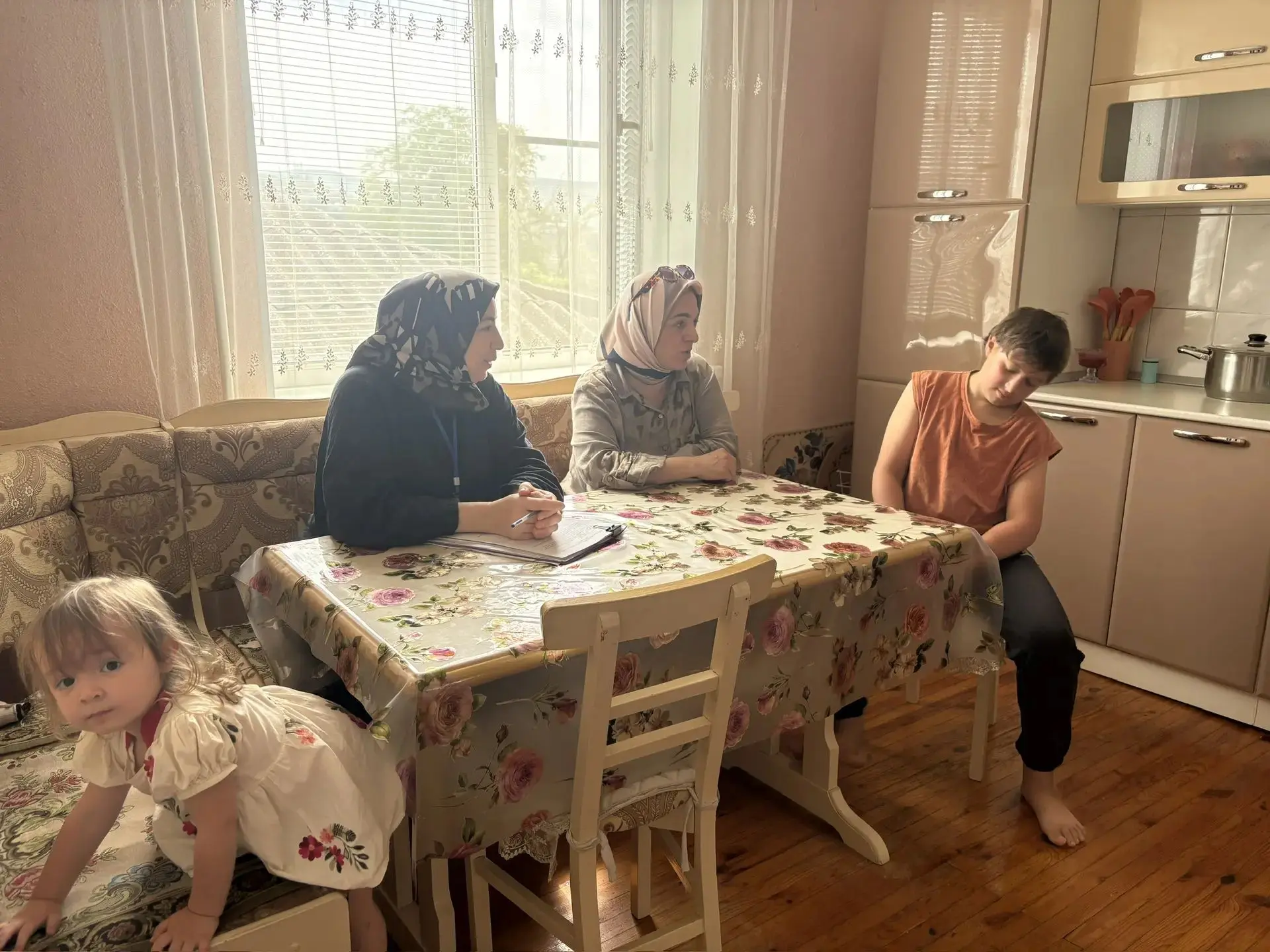 Психолог ОСОДСДД  Зарипат Темирханова оказала социально- психологическое консультирован...