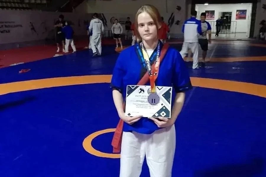 🥈Спортсменка из Волгоградской области завоевала серебро Первенства мира по борьбе на поясах

Соревн
