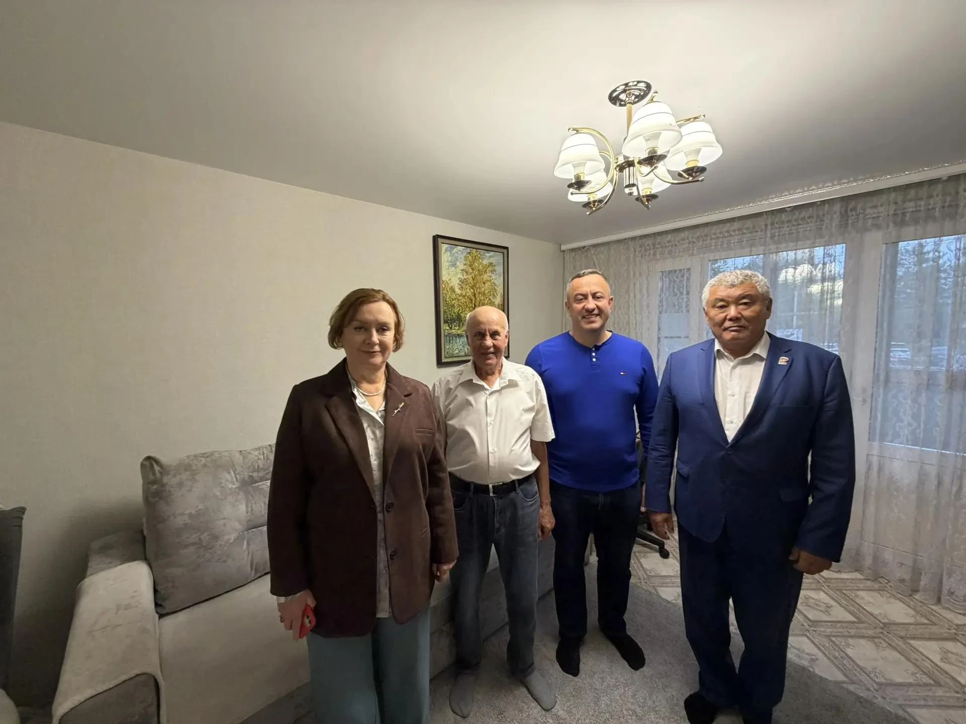 💪 Начинаем новую рабочую неделю с теплых и важных встреч. Заехали к Ивану Ивановичу Ше...