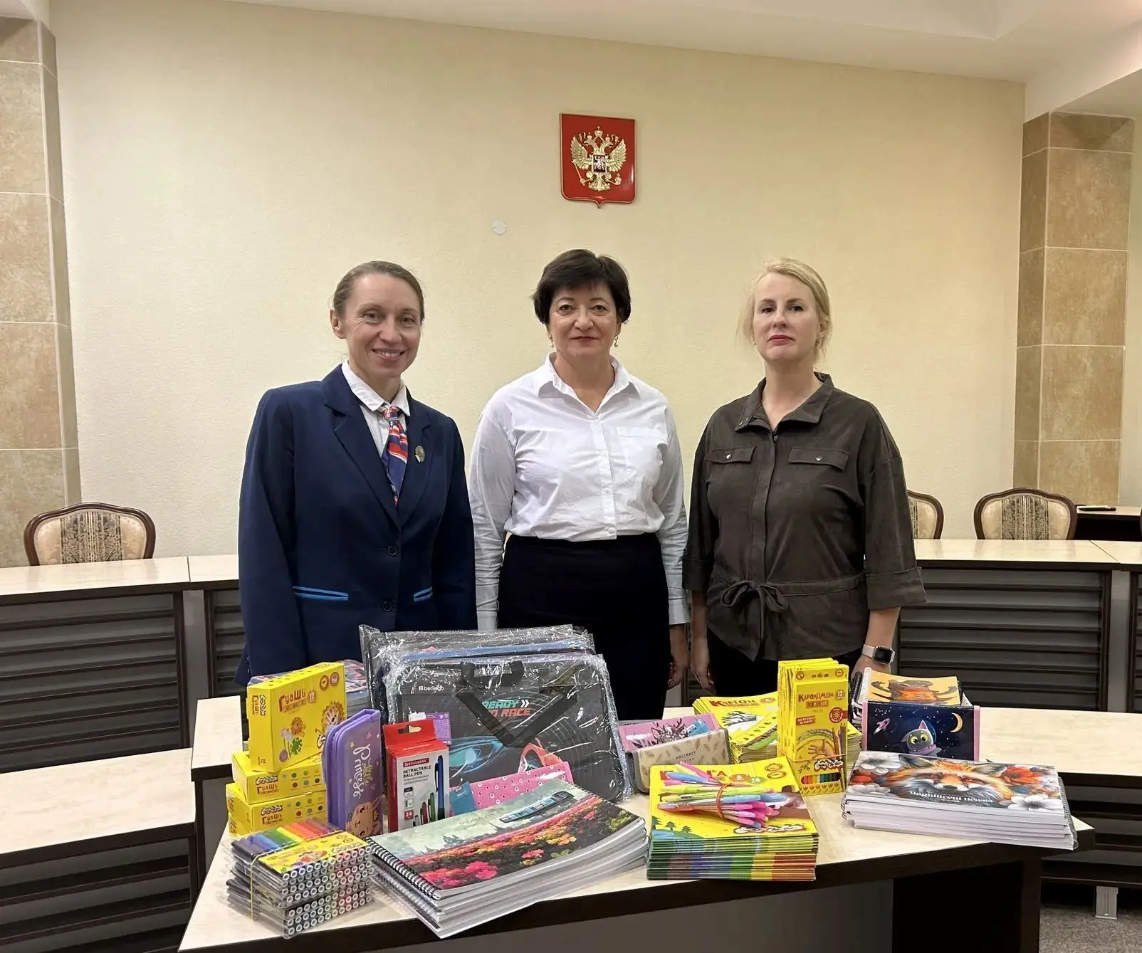 Близится один из самых добрых и важных в жизни каждого юного россиянина осенних праздни...