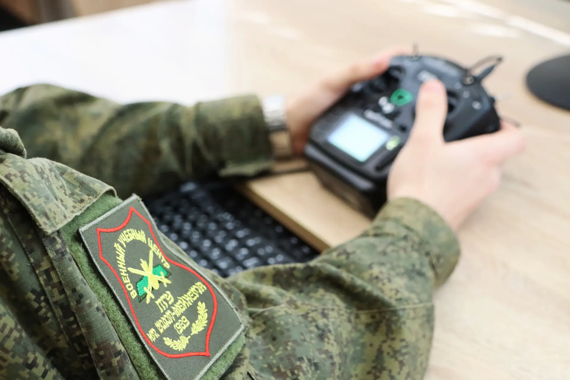 Курсанты ВУЦ отрабатывают тактику управления БПЛА  В Военном учебном центре ПГУ имени Шолом-Алейхема