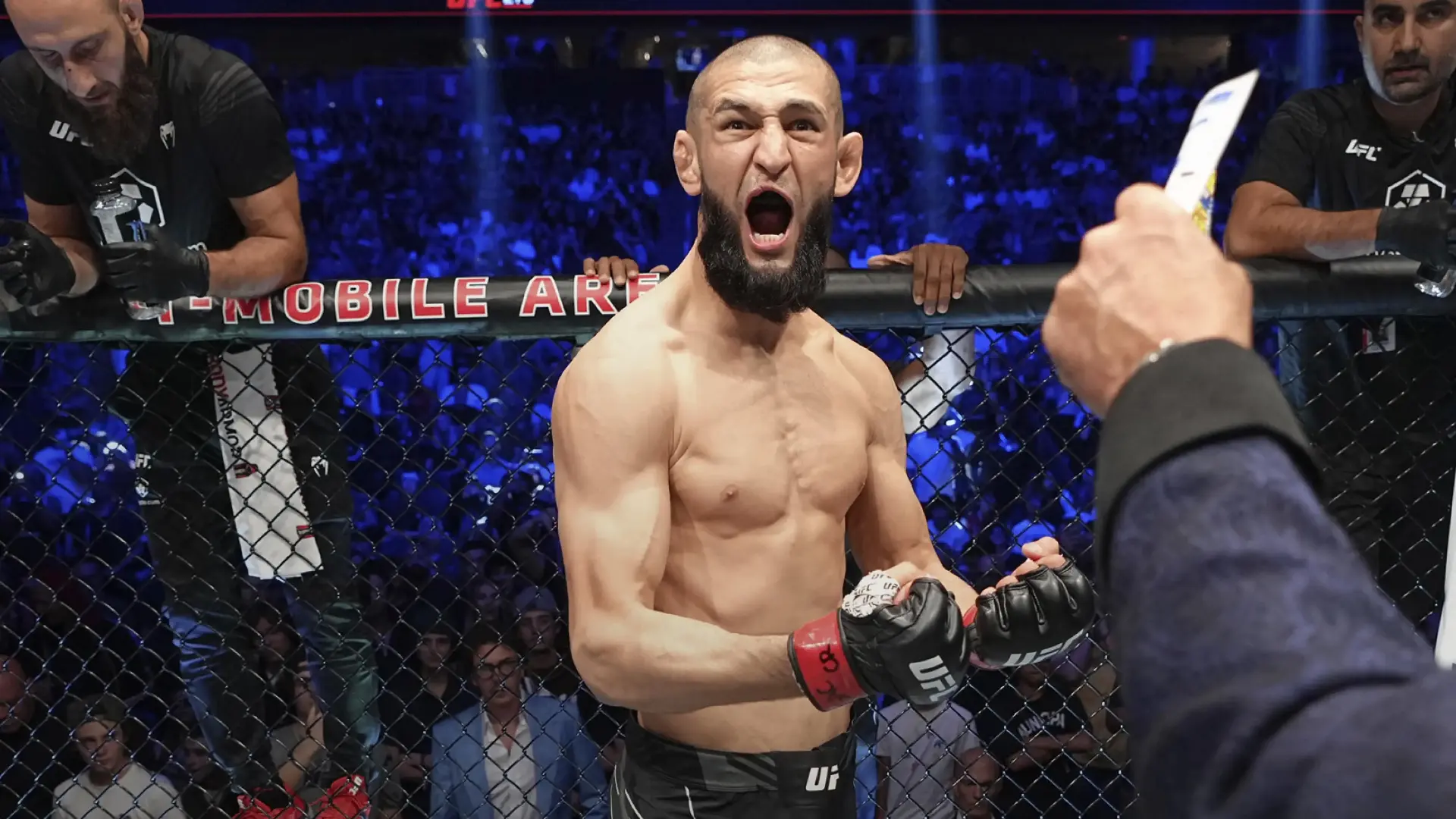 Бывший чемпион UFC в среднем весе Хамзат Чимаев заявил, что готов провести реванш с действующим обла