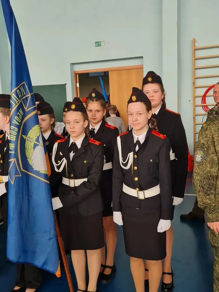 Команда  учениц 6 а кадетского класса приняла участие в областном конкурсе «Девушки в погонах», кото