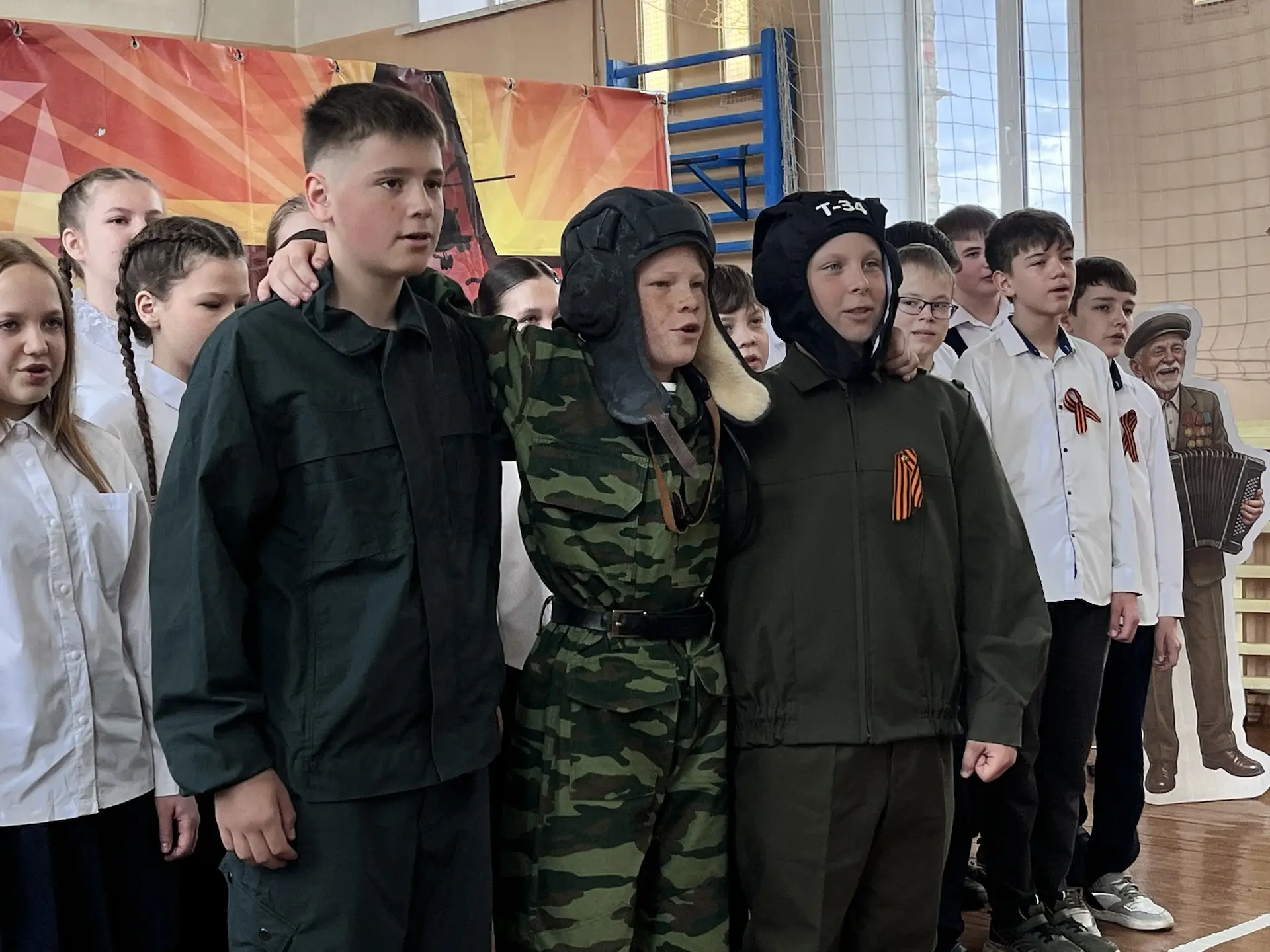 🎖️ «Битва хоров»: школьный музыкальный конкурс ко Дню Победы 🎖️
