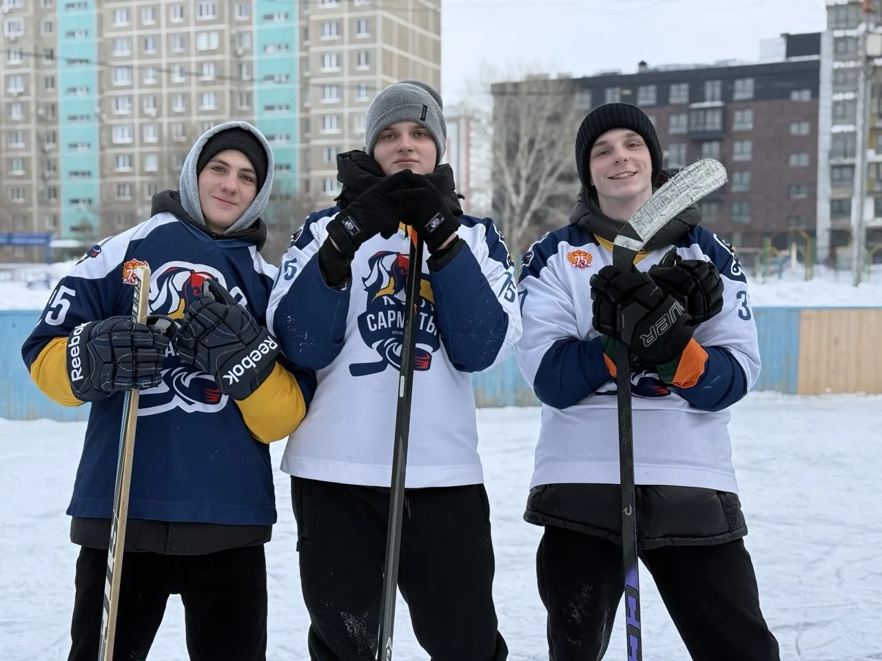 ❄️ Вечер на коньках: лед был горячим! ⛸️🏒  Сегодня каток нашего лицея превратился в настоящую ледову