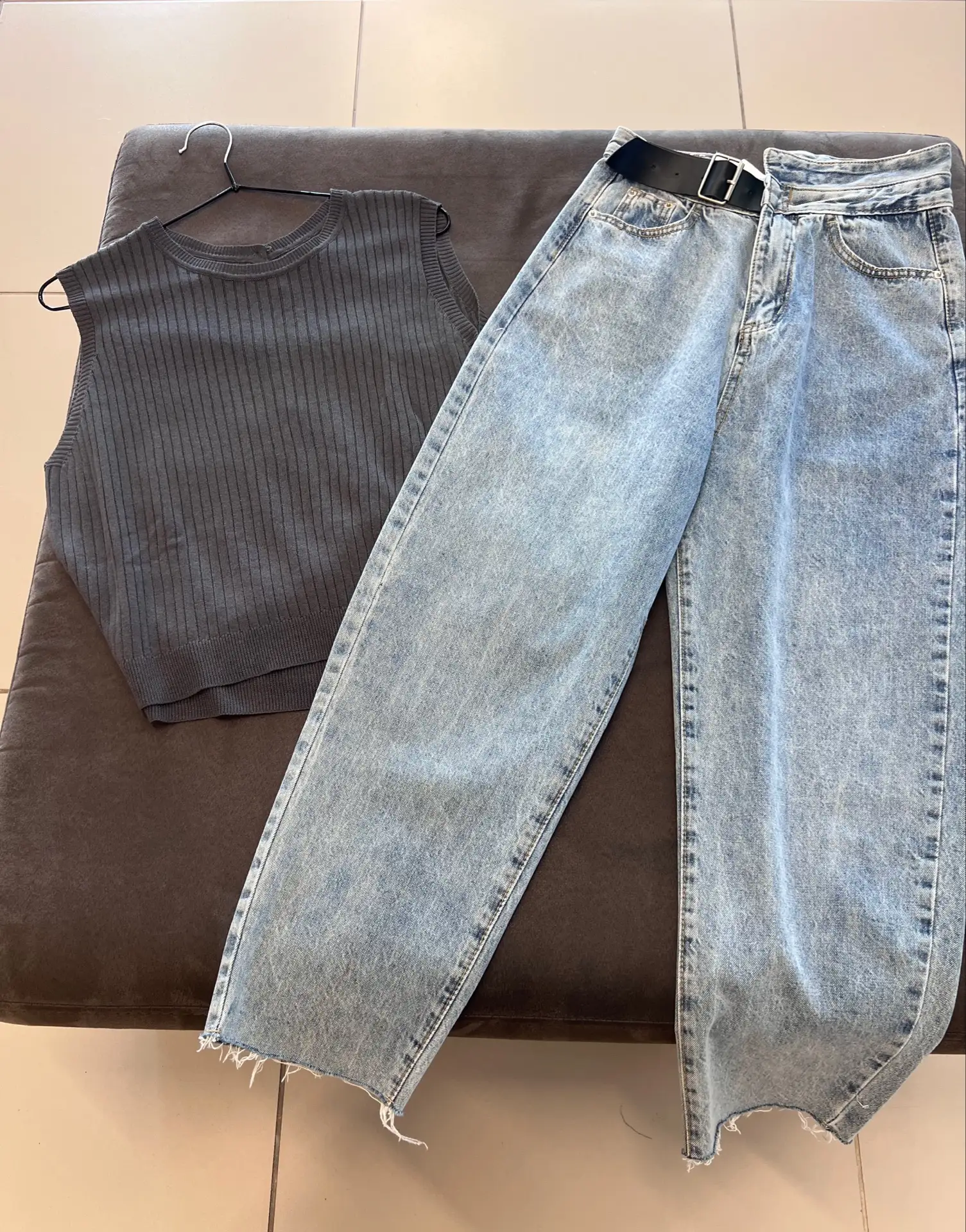 джемпер ▪️3500
джинсы ▪️3900