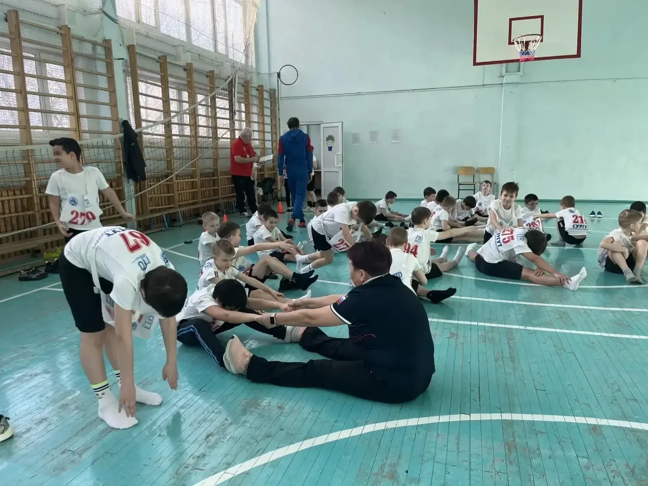 🔥 Наши юные спортсмены в деле! 🔥  Наши спортсмены не теряют времени даром, они активно сдают нормати