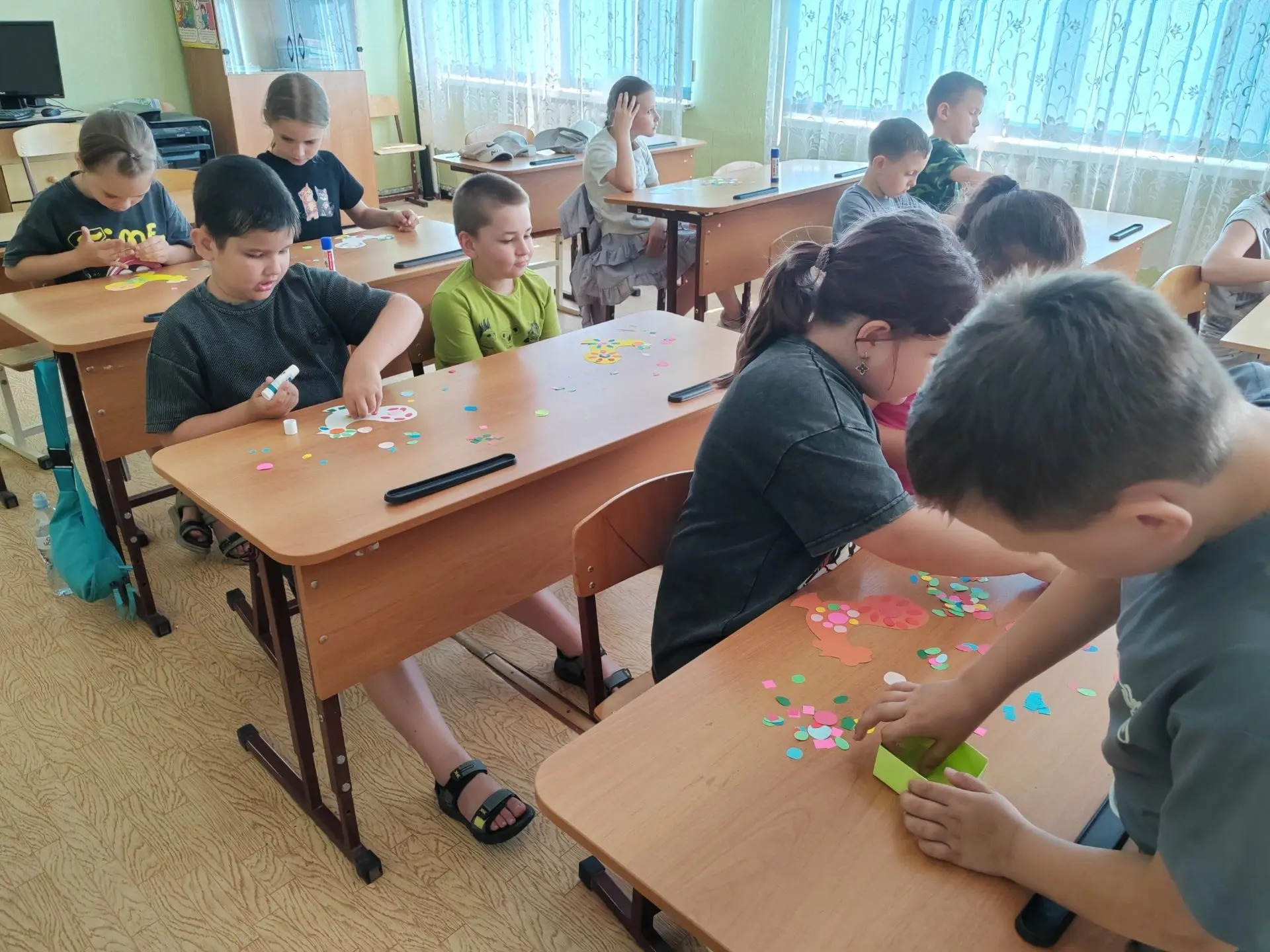 🎨Творчество, единство 🤝и народные традиции.👫
  В рамках года Единства  педагоги дополнительного о