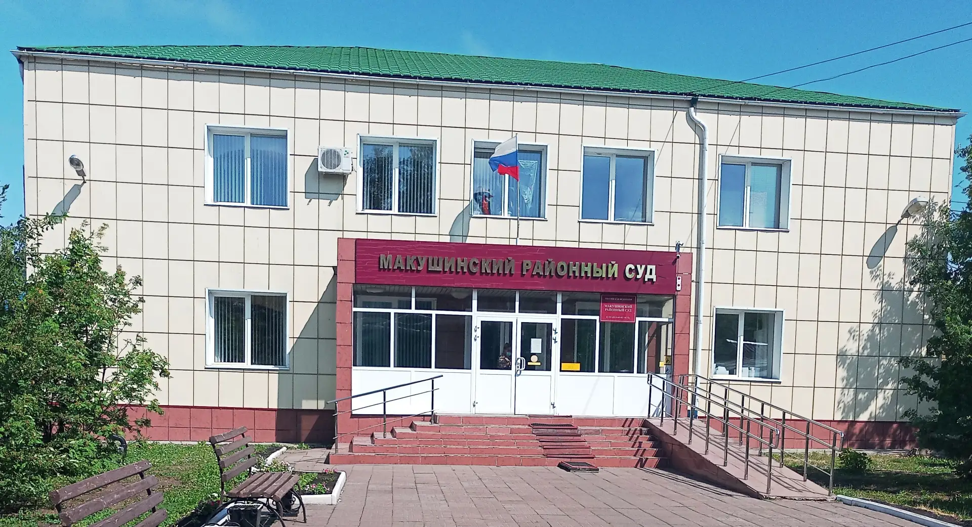 Житель Макушинского муниципального округа лишился свободы и автомобиля за нетрезвое вож...