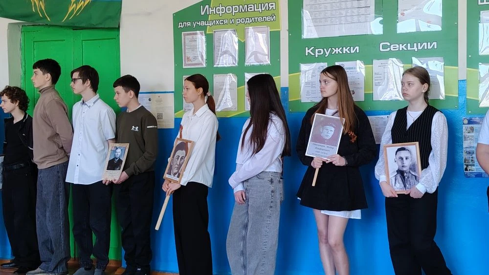 Строй памяти, застывший в мае 🌿