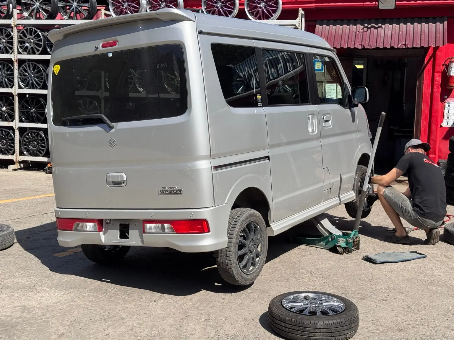 🚐 Этот Suzuki Every у нас уже мелькал — а теперь автомобиль полностью готов к отправке!