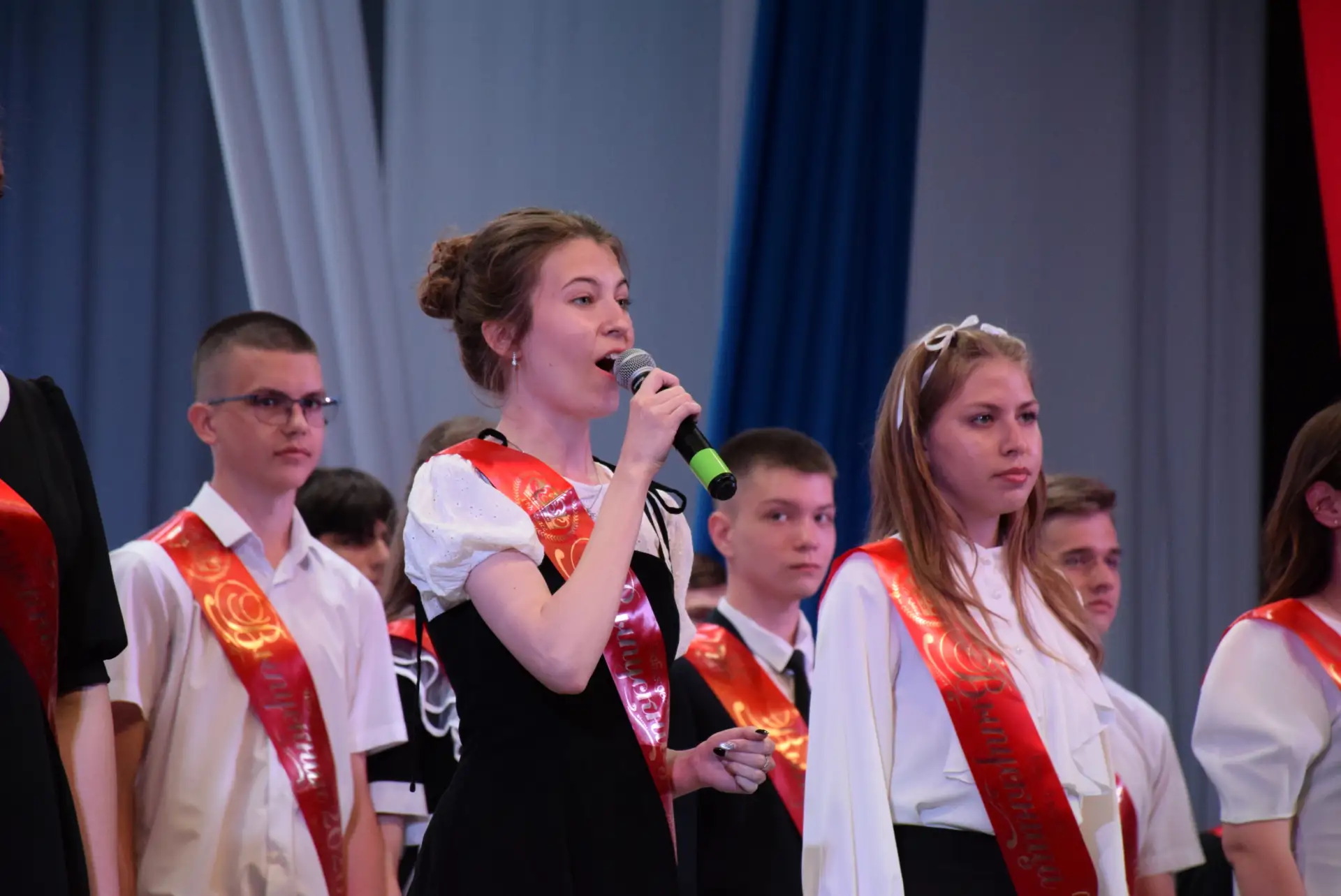 Искусство движения и сила духа  На сцене те, кто 11 лет доказывал: школьная жизнь может быть яркой. 