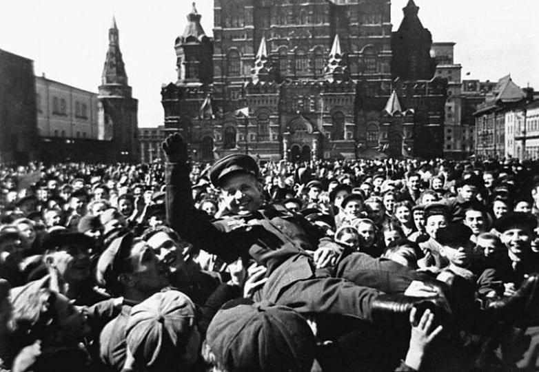 9 мая — день, который невозможно воспринимать просто как дату.