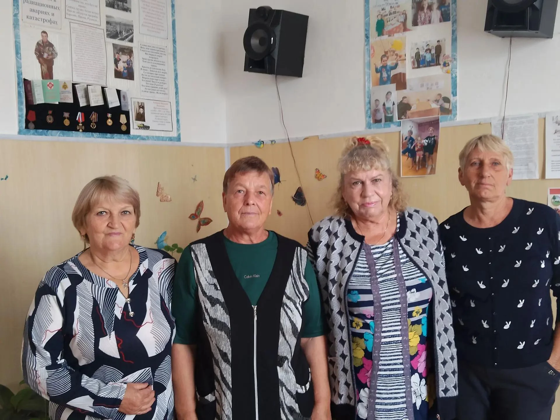 Экологический час «Полна загадок природа» — это познавательное мероприятие, которое про...