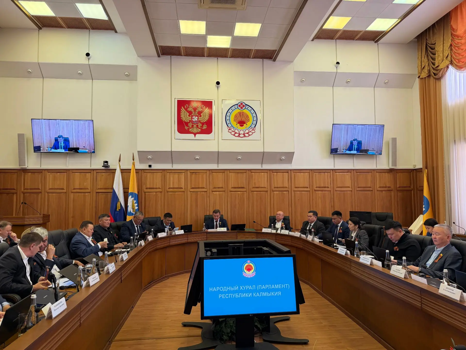 Приняты изменения в законодательство о мировых судьях Республики Калмыкия
 
30 апреля 2026 года в хо