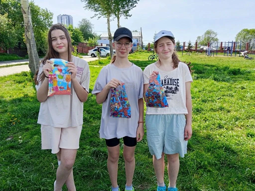 🛑Ученики 6 «Б» класса шумно и весело отметили окончание учебного года на Верх-Исетском пруду. 🔥Ребят