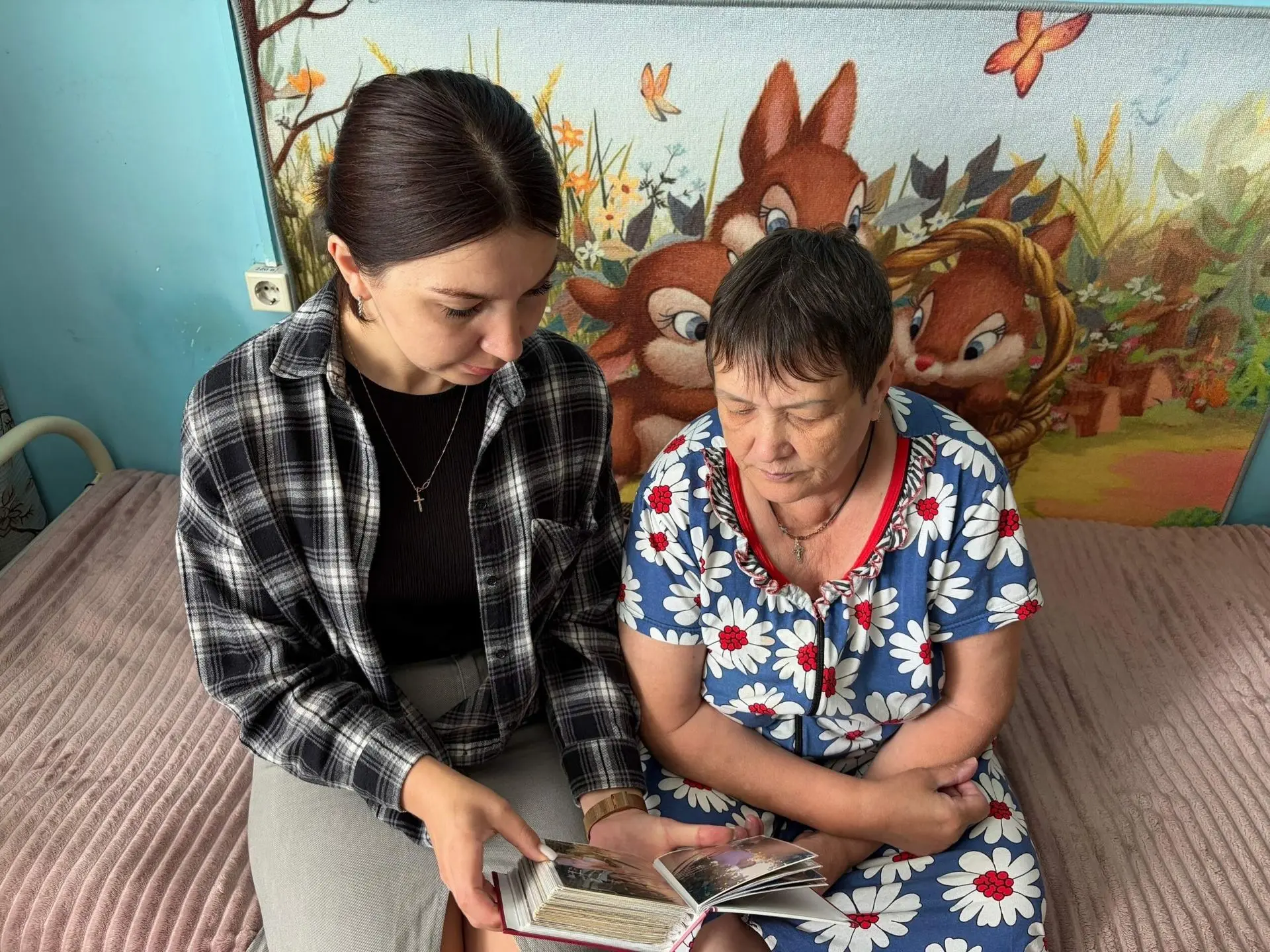 "Загляните в семейный альбом": путешествие в прошлое с психологами.
Одним из самых трогательных и г