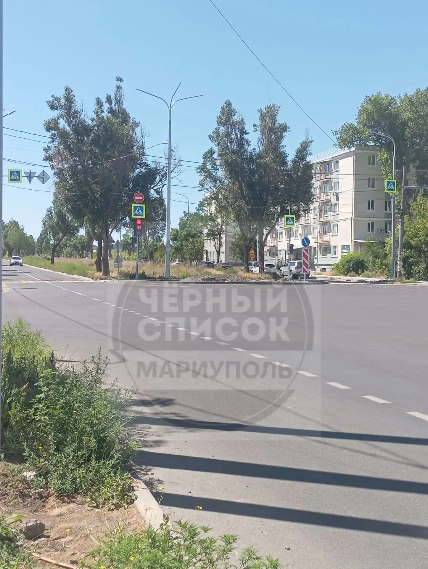 Нам пишут:

Новые дорожные знаки по улице Орджоникидзе. Никого не смущают?

Чёрный список Мариуполь