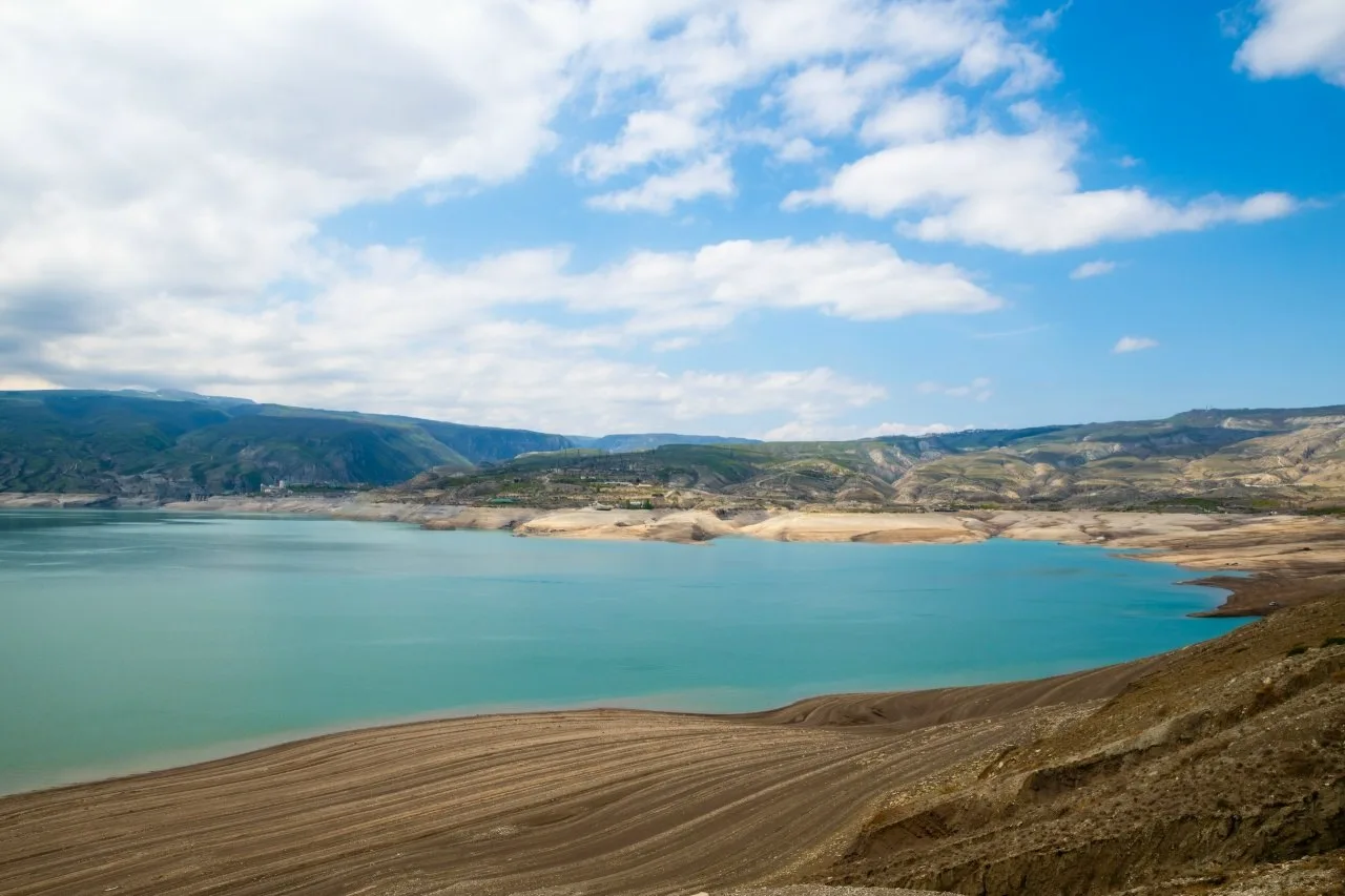 🌊 Бирюзовое чудо Дагестана: Чиркейское водохранилище