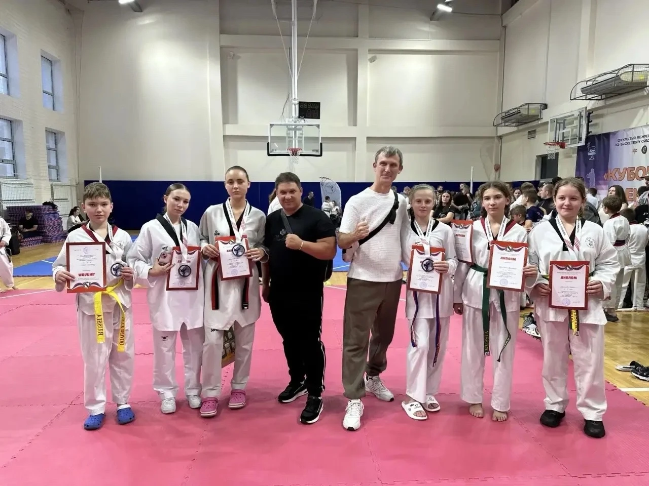🥋 Белгородские тхэквондисты — с россыпью медалей из Курска!