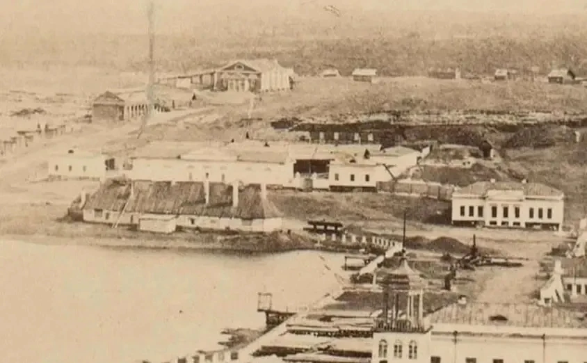 Нижнеисетск в 1870 году. Сохранилось здание, в котором в 1824 году император Александр ...