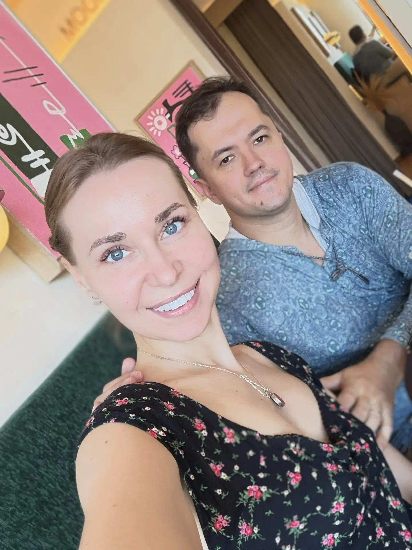 Я на Бали до конца апреля🏝️
Первое утро началось со сражения за завтрак с обезьянами🐒

Я очень хот