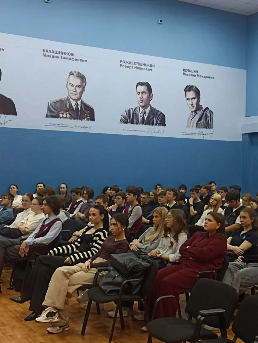 29 апреля в нашем лицее состоялась важная встреча для учащихся 10–11 классов. В гостях у старшекласс